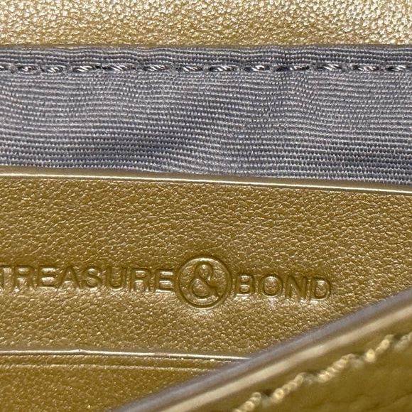 Treasure & Bond Olive Leather (small) crossbody mini bag - Picture 6 of 7